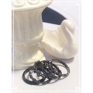 Torrid ring set size 11 black